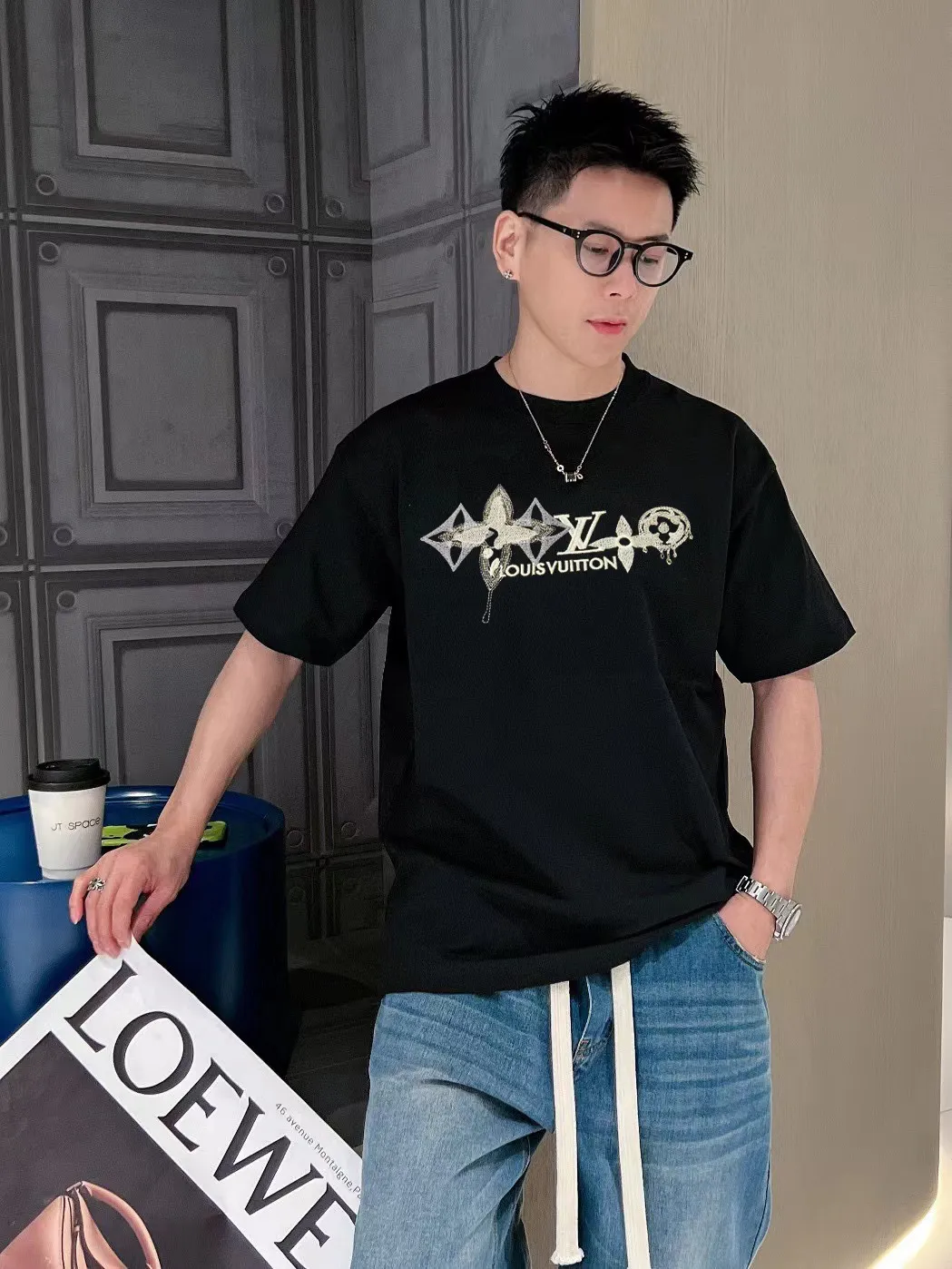Louis Vuitton/ logo